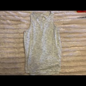 Lululemon High-Neck Tank
